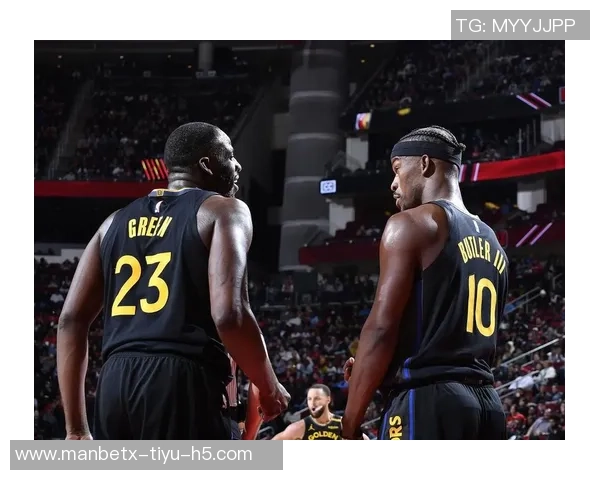 卡莱尔强调巴特勒与库明加组合需全力以赴应对高强度对抗挑战