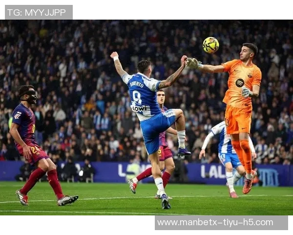 库尔图瓦批评巴萨与黄潜海外赛影响公平性强调西甲主客场差异显著