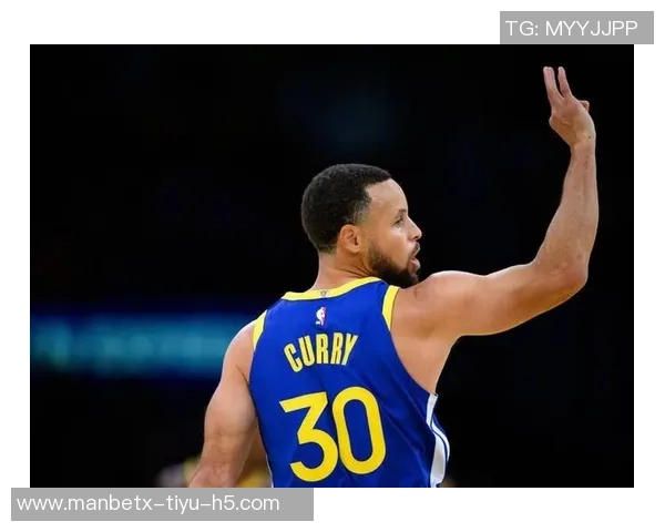 勇士创历史纪录连续三场比赛十名球员三分得分多点开花展现团队实力 勇士创历史纪录连续三场比赛十名球员三分得分多点开花展现团队实力